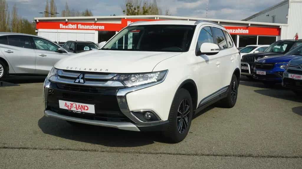 Mitsubishi Outlander 2.0 2WD Kamera Tempomat Sitzheizung 05/2018-photo-1