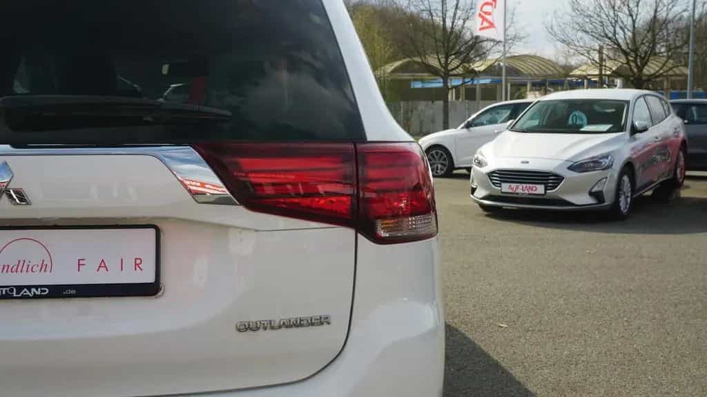 Mitsubishi Outlander 2.0 2WD Kamera Tempomat Sitzheizung 05/2018-photo-10