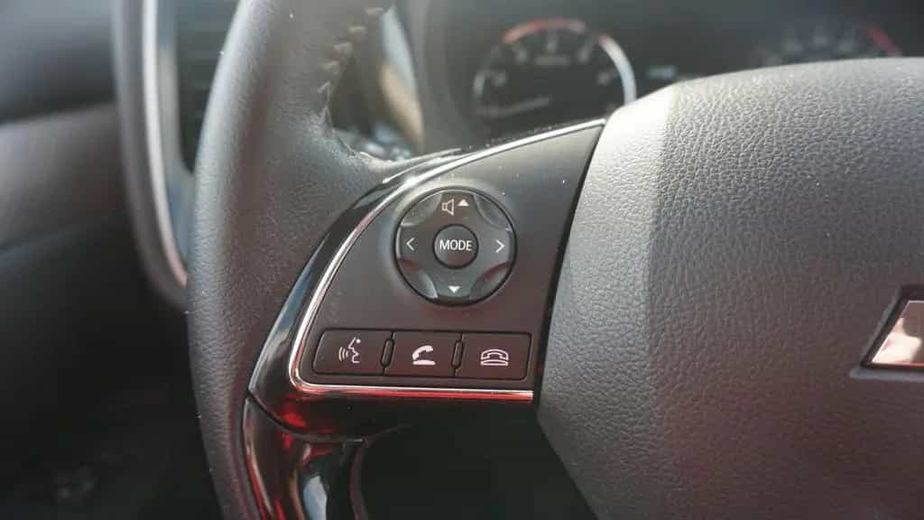 Mitsubishi Outlander 2.0 2WD Kamera Tempomat Sitzheizung 05/2018-photo-17