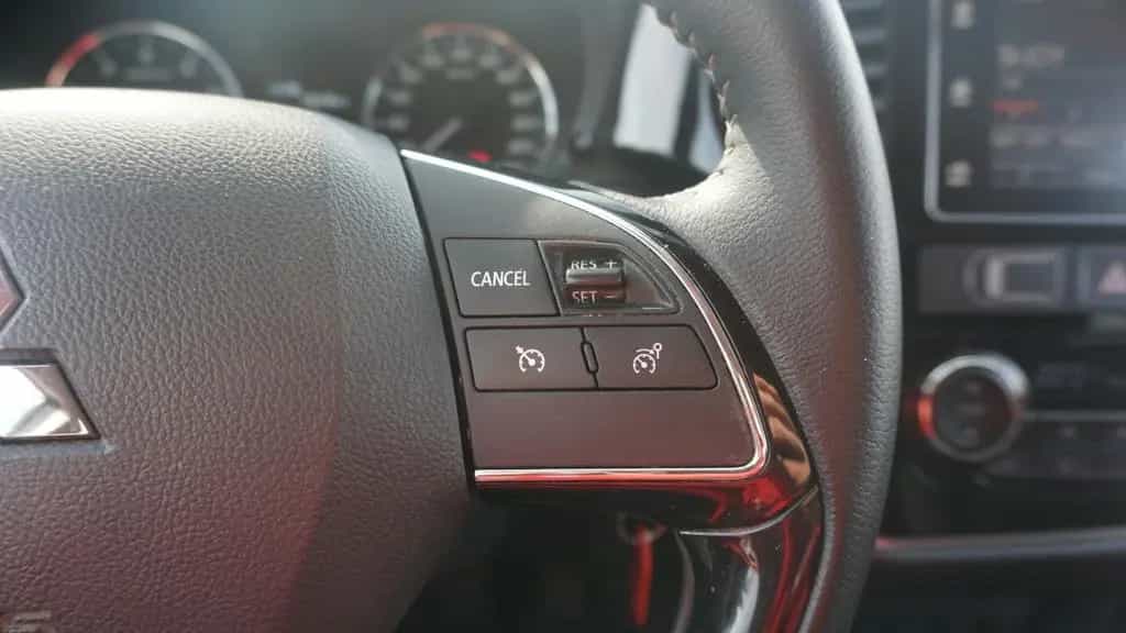 Mitsubishi Outlander 2.0 2WD Kamera Tempomat Sitzheizung 05/2018-photo-18