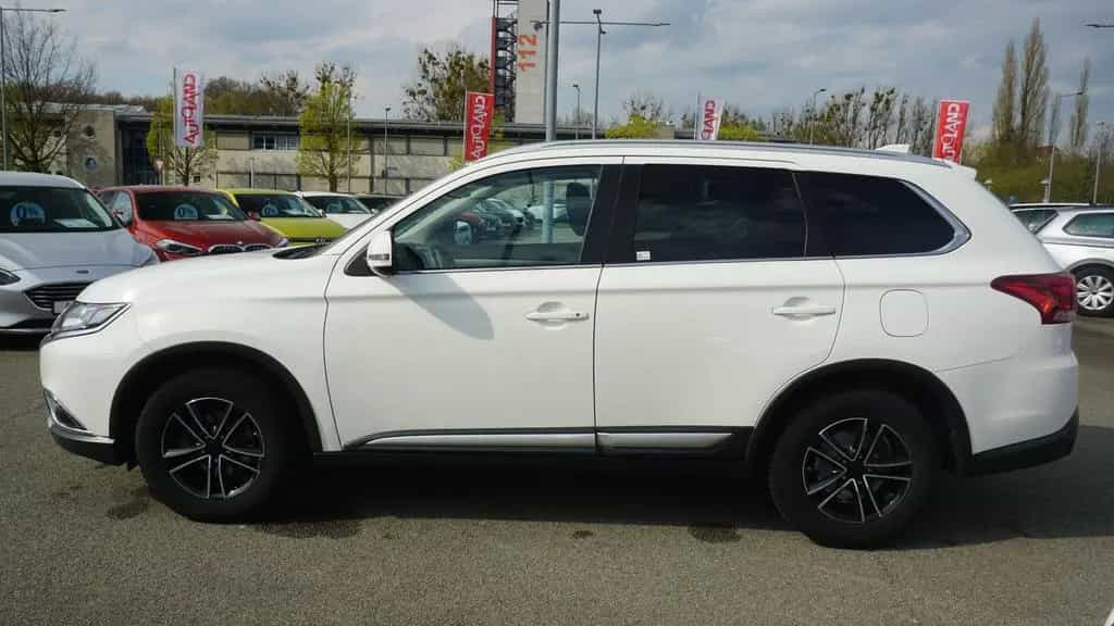 Mitsubishi Outlander 2.0 2WD Kamera Tempomat Sitzheizung 05/2018-photo-2