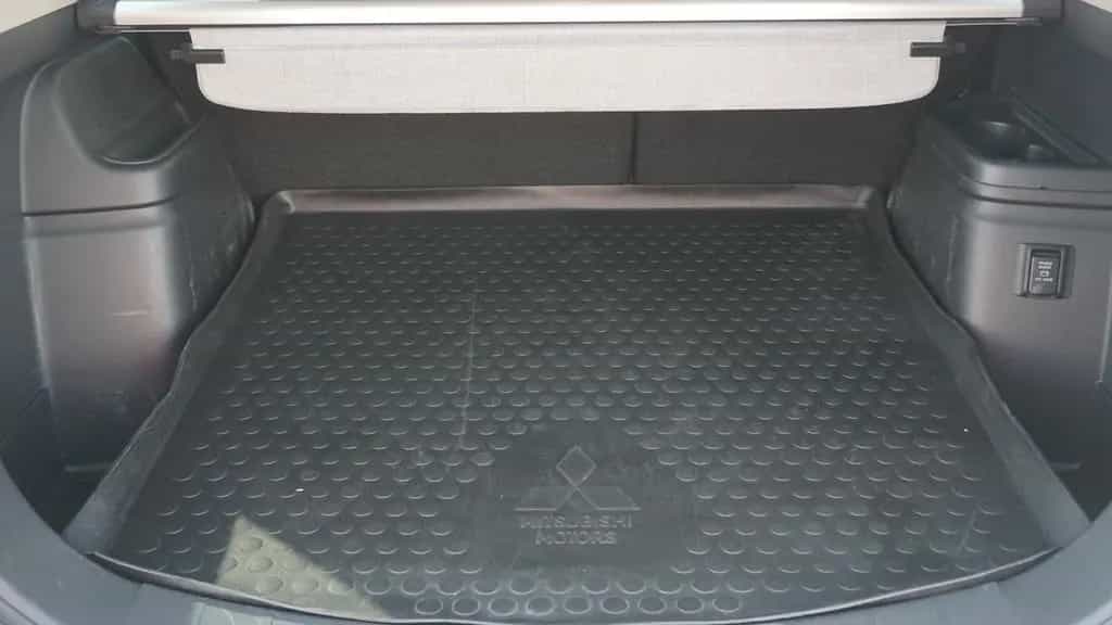 Mitsubishi Outlander 2.0 2WD Kamera Tempomat Sitzheizung 05/2018-photo-32