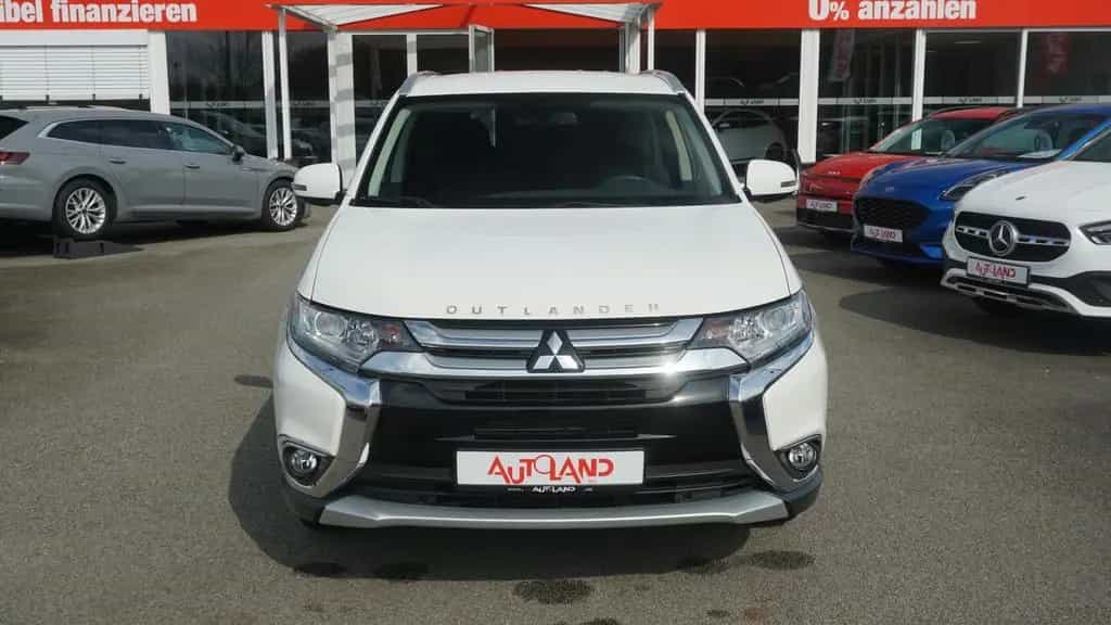 Mitsubishi Outlander 2.0 2WD Kamera Tempomat Sitzheizung 05/2018-photo-8