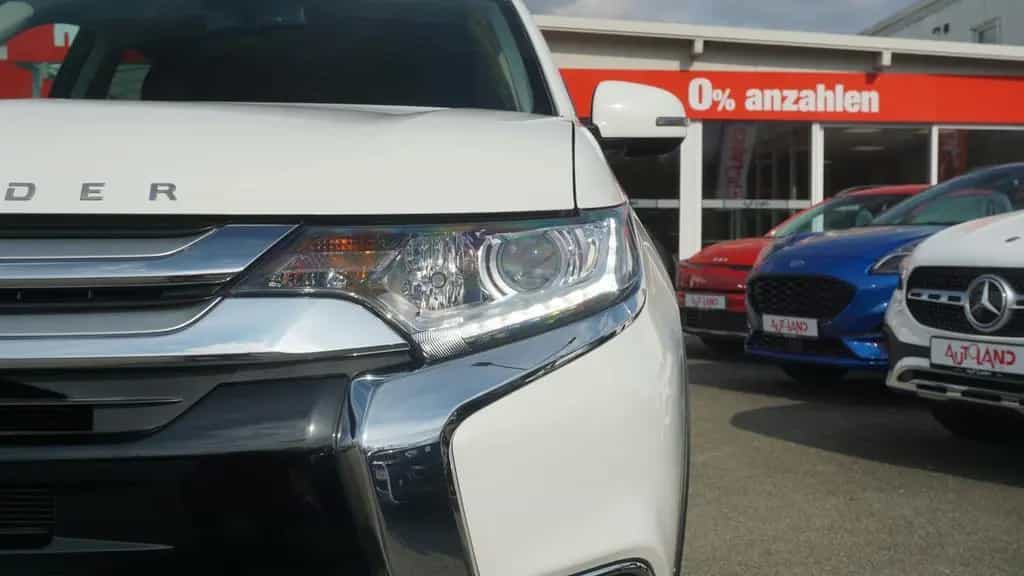 Mitsubishi Outlander 2.0 2WD Kamera Tempomat Sitzheizung 05/2018-photo-9