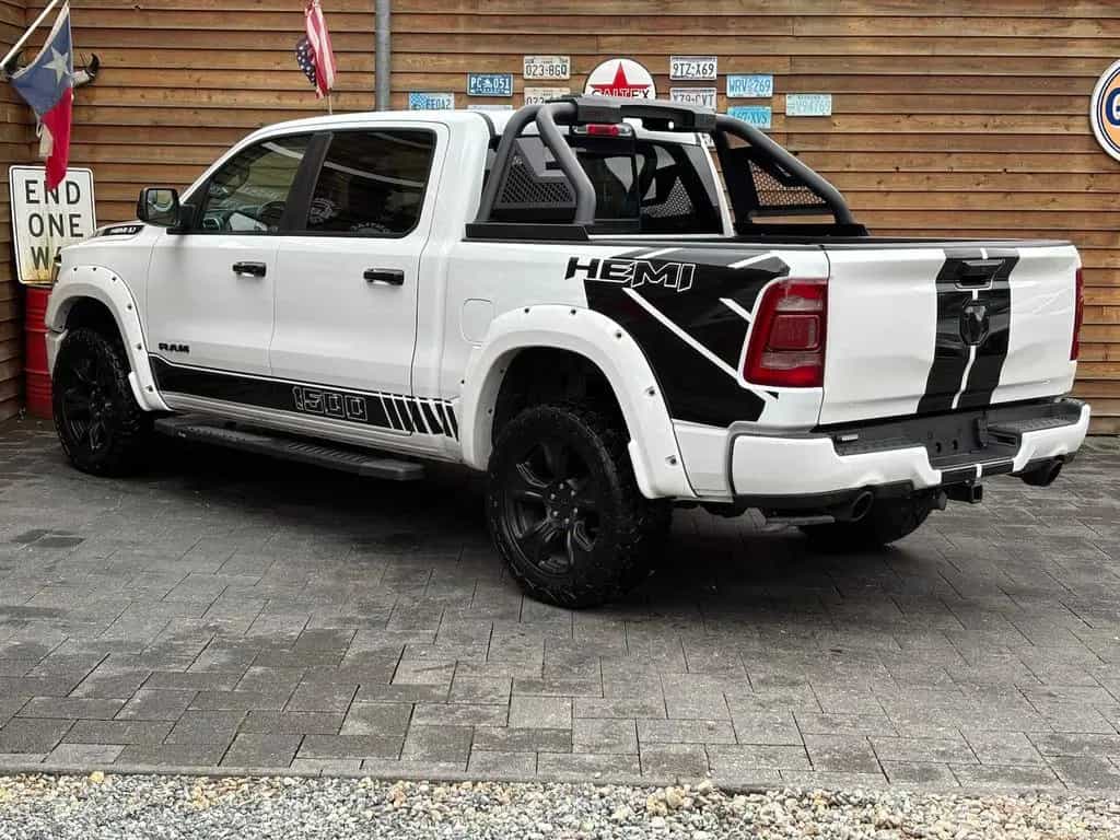 Dodge RAM 1500 Laramie 5,7L 4x4 AHK 12´´ Navi Bügel 03/2021-photo-10