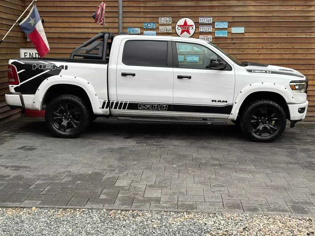 Dodge RAM 1500 Laramie 5,7L 4x4 AHK 12´´ Navi Bügel 03/2021-photo-16