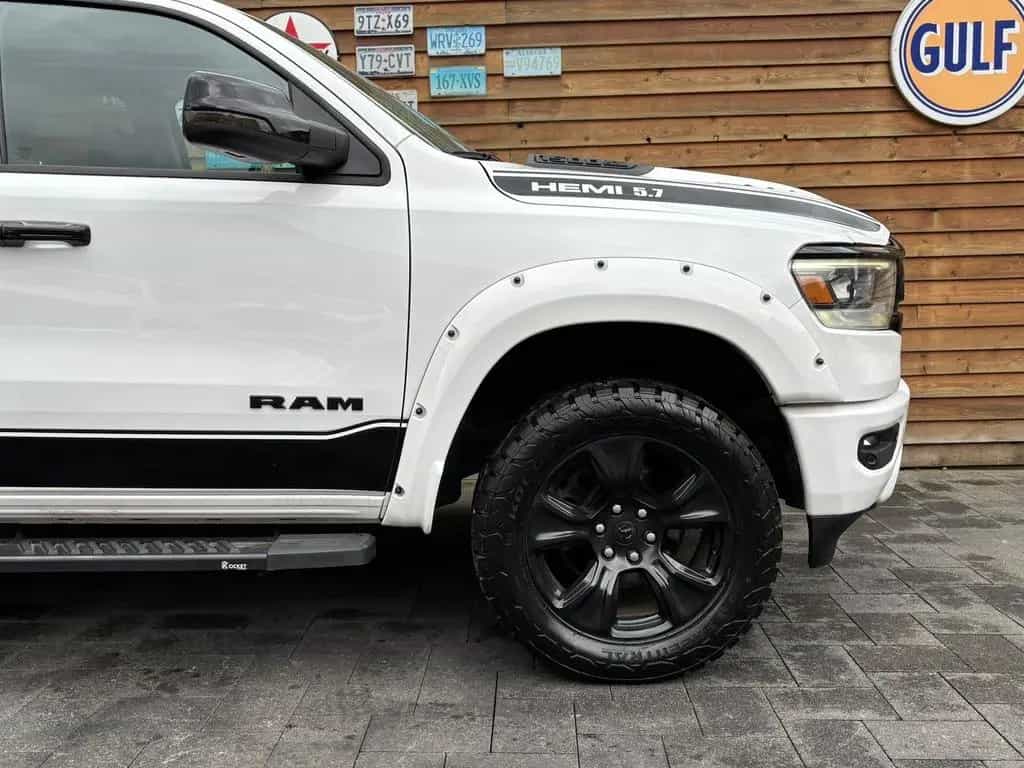 Dodge RAM 1500 Laramie 5,7L 4x4 AHK 12´´ Navi Bügel 03/2021-photo-17