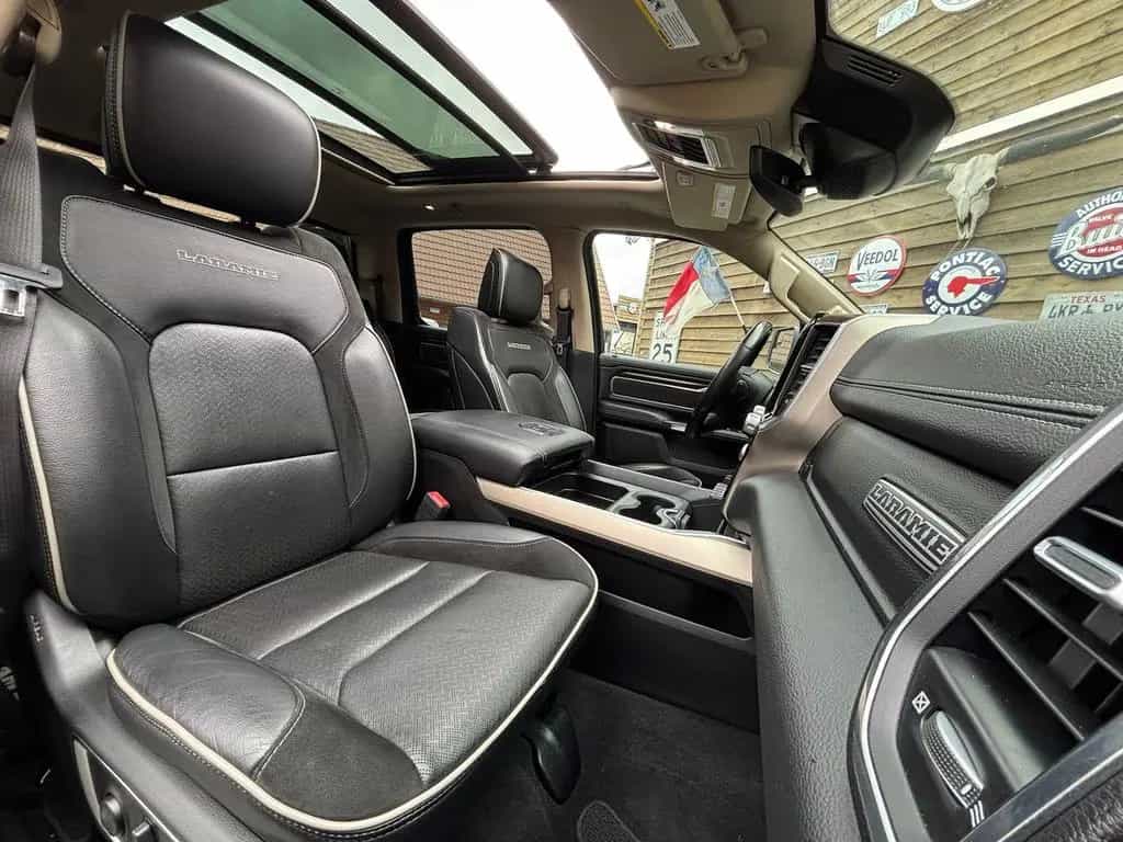 Dodge RAM 1500 Laramie 5,7L 4x4 AHK 12´´ Navi Bügel 03/2021-photo-28