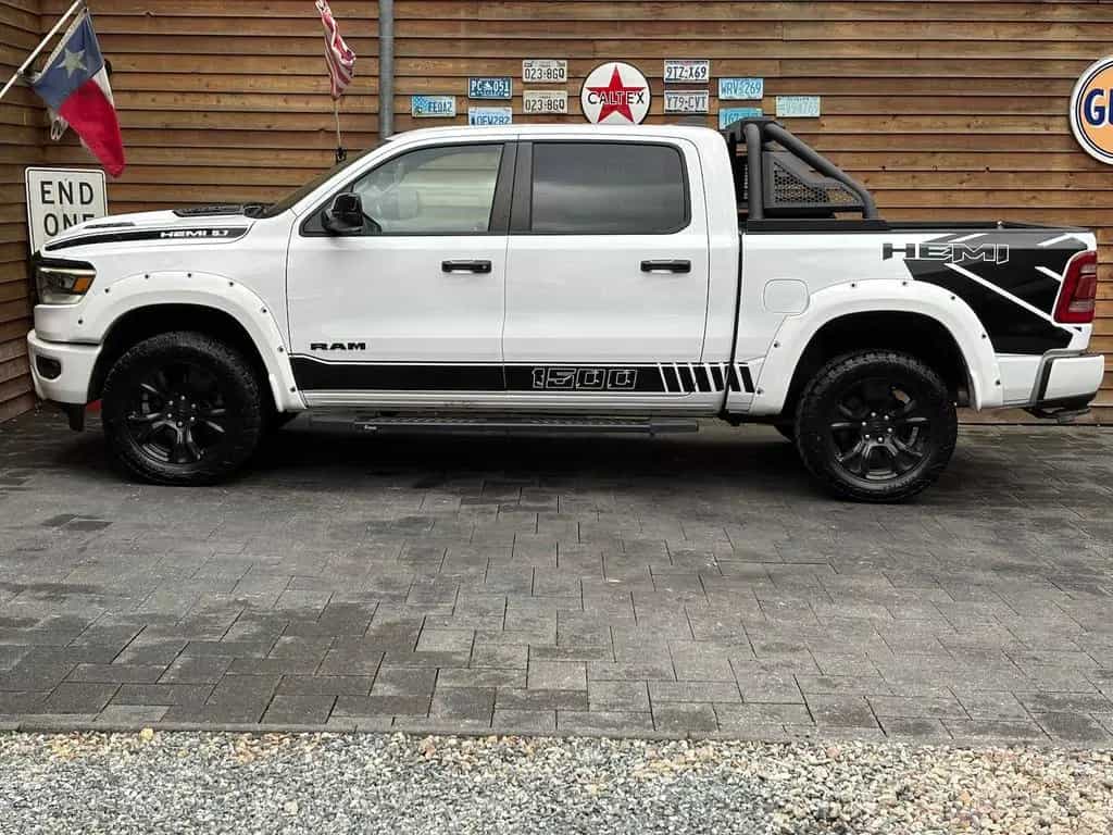 Dodge RAM 1500 Laramie 5,7L 4x4 AHK 12´´ Navi Bügel 03/2021-photo-8