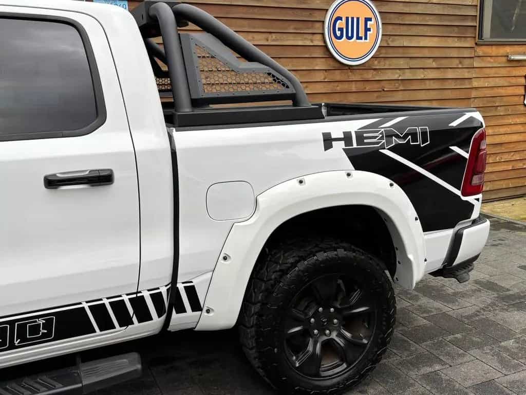 Dodge RAM 1500 Laramie 5,7L 4x4 AHK 12´´ Navi Bügel 03/2021-photo-9