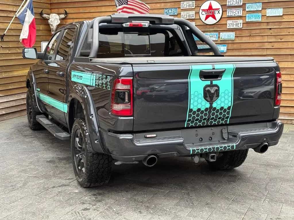 Dodge RAM 1500 Laramie 5.7L PANO 4x4 AHK 02/2023-photo-12