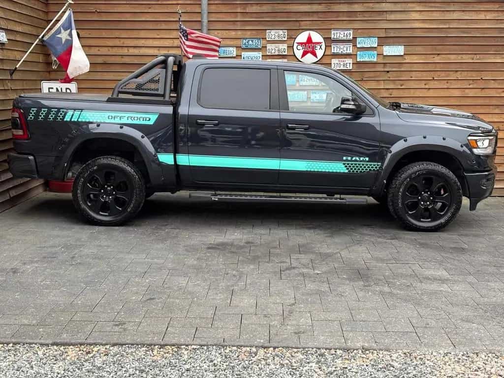 Dodge RAM 1500 Laramie 5.7L PANO 4x4 AHK 02/2023-photo-16