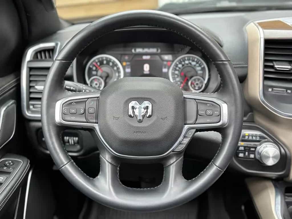 Dodge RAM 1500 Laramie 5.7L PANO 4x4 AHK 02/2023-photo-20