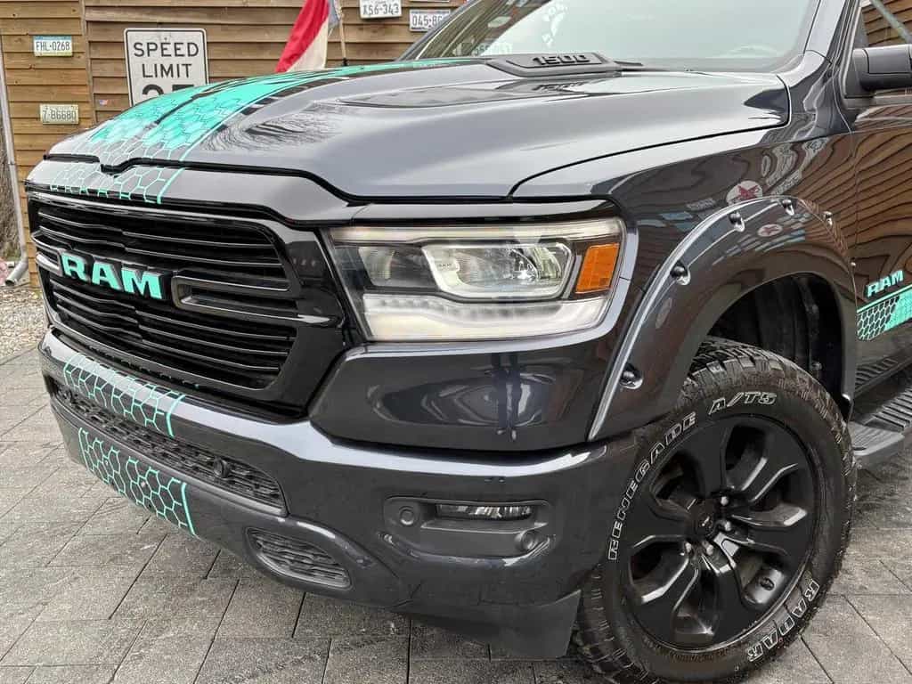 Dodge RAM 1500 Laramie 5.7L PANO 4x4 AHK 02/2023-photo-5