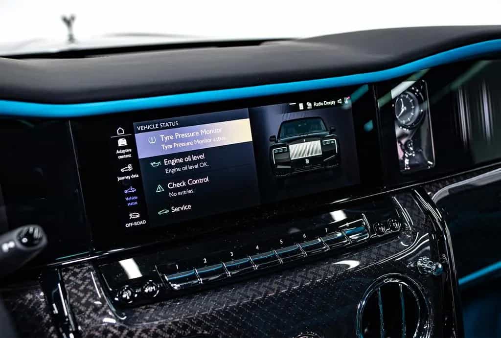 Rolls-Royce Cullinan BLACK BADGE 4 SEATS GUCCI PROD 26 null-photo-13