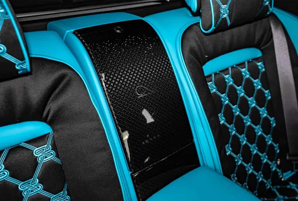 Rolls-Royce Cullinan BLACK BADGE 4 SEATS GUCCI PROD 26 null-photo-17