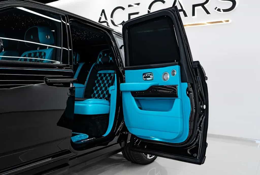Rolls-Royce Cullinan BLACK BADGE 4 SEATS GUCCI PROD 26 null-photo-18