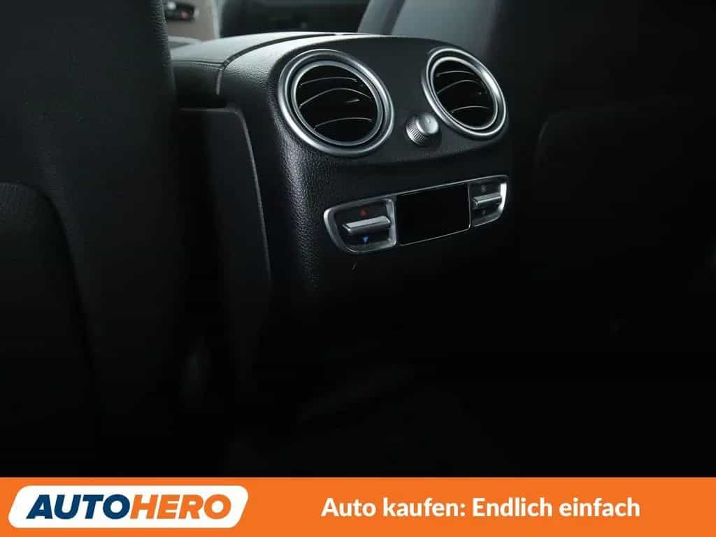 Mercedes-Benz GLC-Class 300 4Matic AMG Line Aut.*NAV*LED*ACC*CAM*PDC 08/2017-photo-27