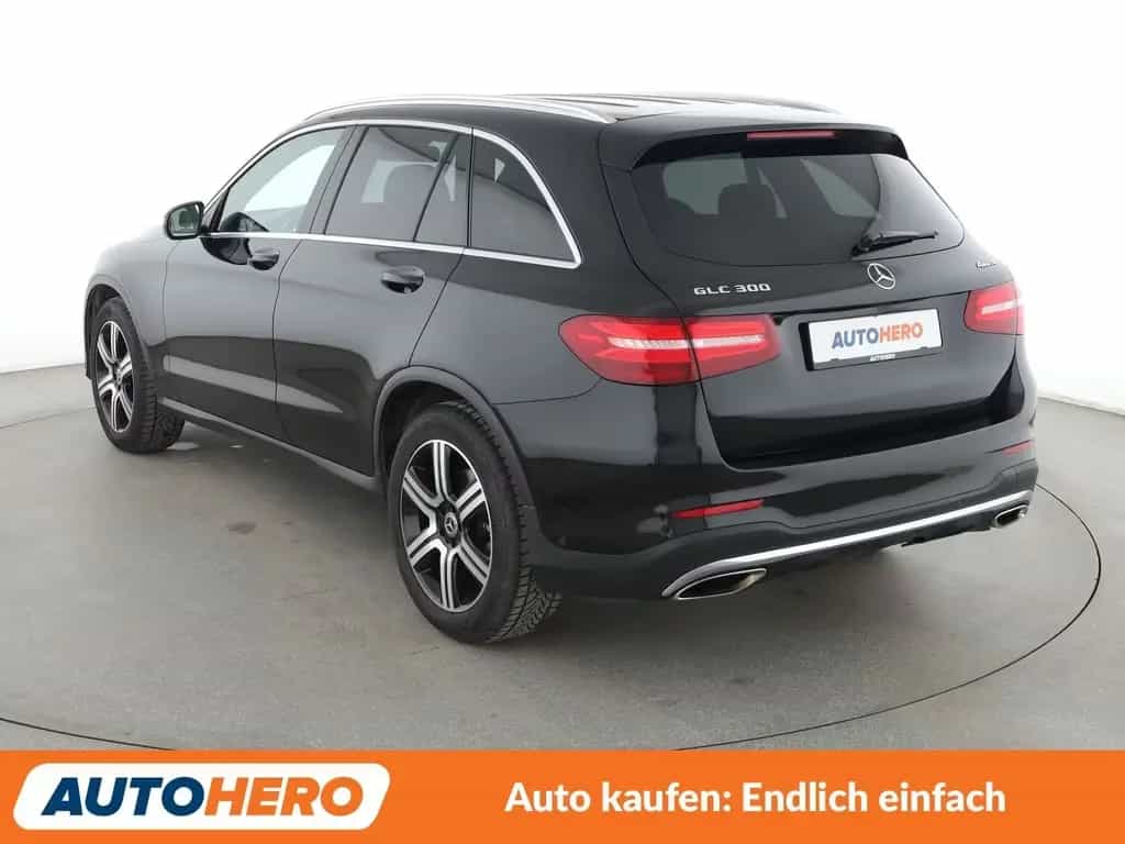 Mercedes-Benz GLC-Class 300 4Matic AMG Line Aut.*NAV*LED*ACC*CAM*PDC 08/2017-photo-3