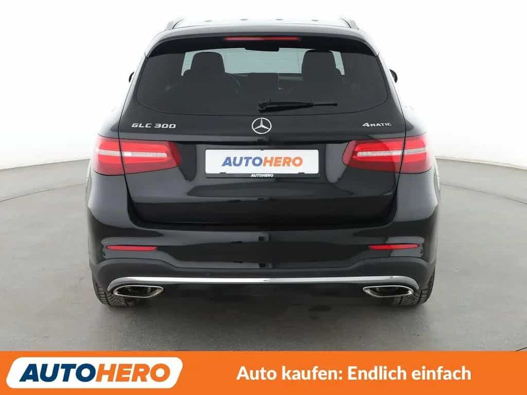 Mercedes-Benz GLC-Class 300 4Matic AMG Line Aut.*NAV*LED*ACC*CAM*PDC 08/2017-photo-4