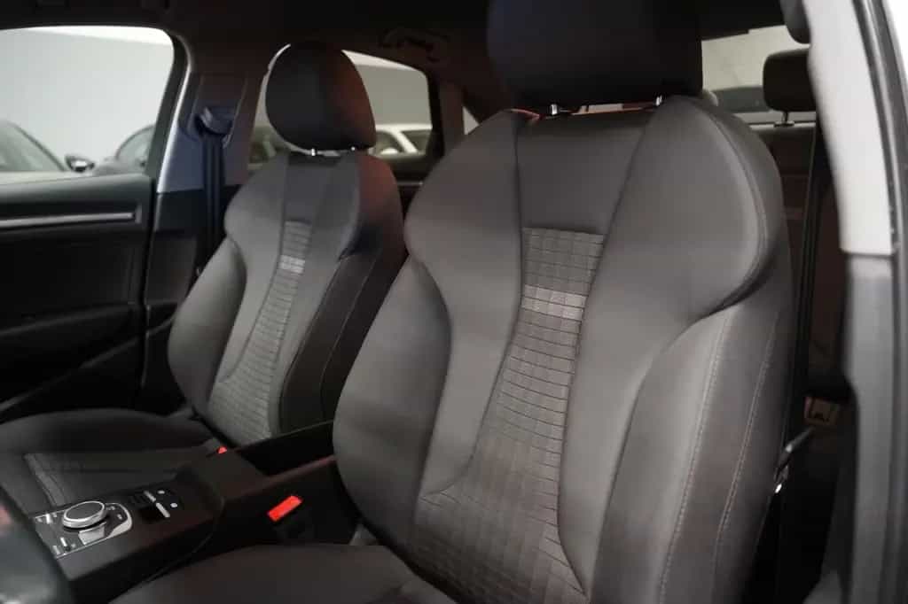 Audi A3 Lim. Sport *2.Hand*Unfallfrei*Sportsitze* 02/2018-photo-14