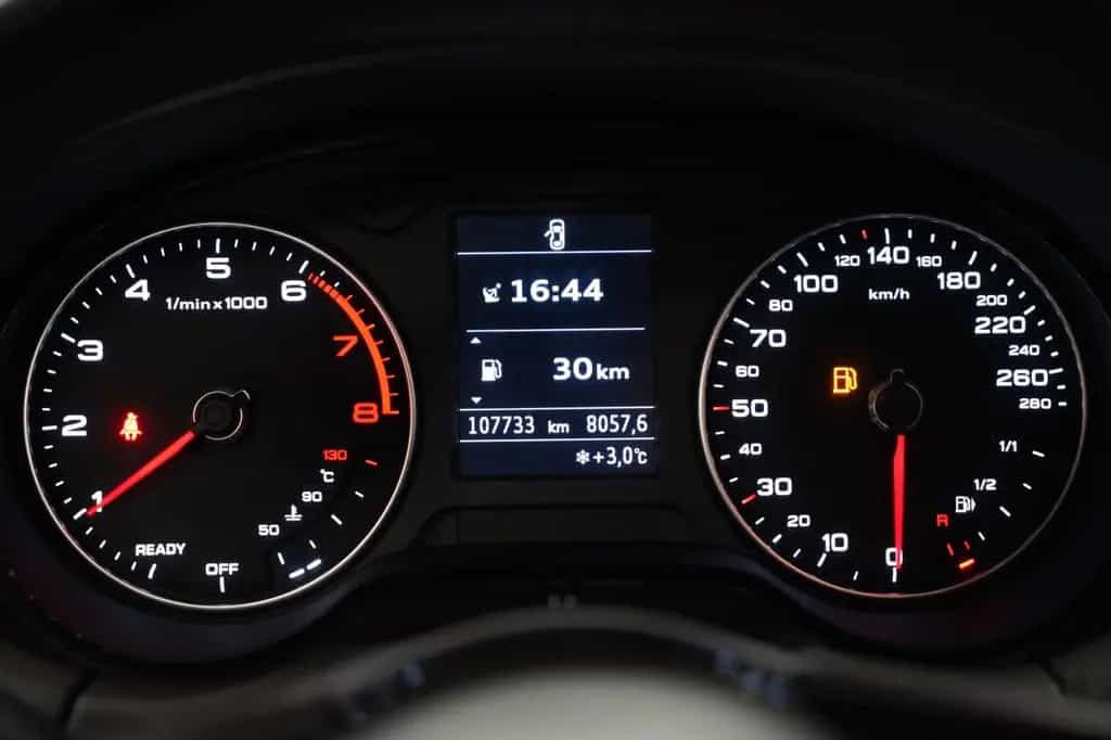 Audi A3 Lim. Sport *2.Hand*Unfallfrei*Sportsitze* 02/2018-photo-23
