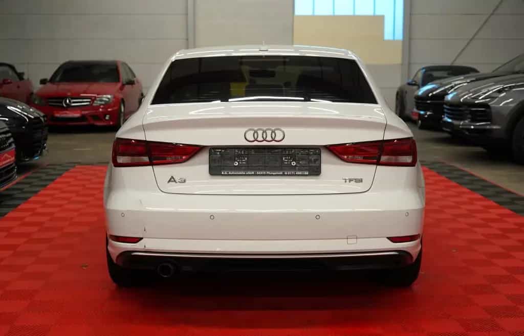 Audi A3 Lim. Sport *2.Hand*Unfallfrei*Sportsitze* 02/2018-photo-7