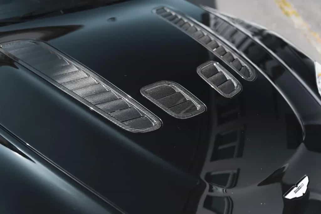Aston Martin V12 Vantage Carbon Black Edition *MwSt / Manual* 07/2010-photo-12