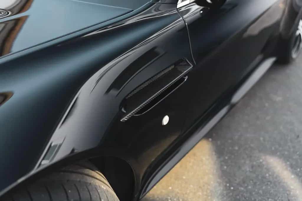 Aston Martin V12 Vantage Carbon Black Edition *MwSt / Manual* 07/2010-photo-16