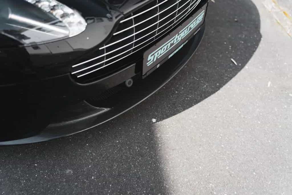 Aston Martin V12 Vantage Carbon Black Edition *MwSt / Manual* 07/2010-photo-7