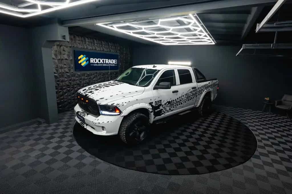Dodge RAM 5.7 V8 HEMI 4x4 OFFROAD Night-Paket *LED*AHK 10/2021-photo-0
