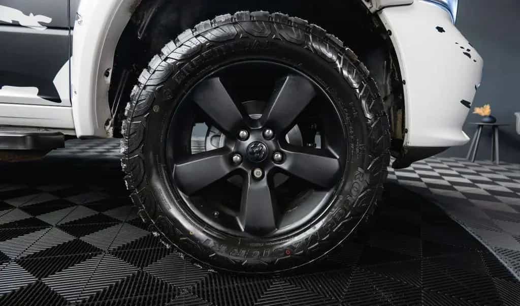 Dodge RAM 5.7 V8 HEMI 4x4 OFFROAD Night-Paket *LED*AHK 10/2021-photo-14