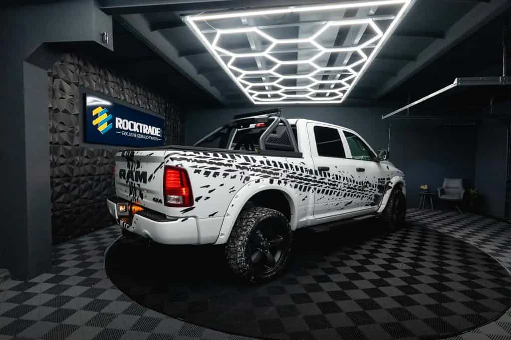 Dodge RAM 5.7 V8 HEMI 4x4 OFFROAD Night-Paket *LED*AHK 10/2021-photo-15