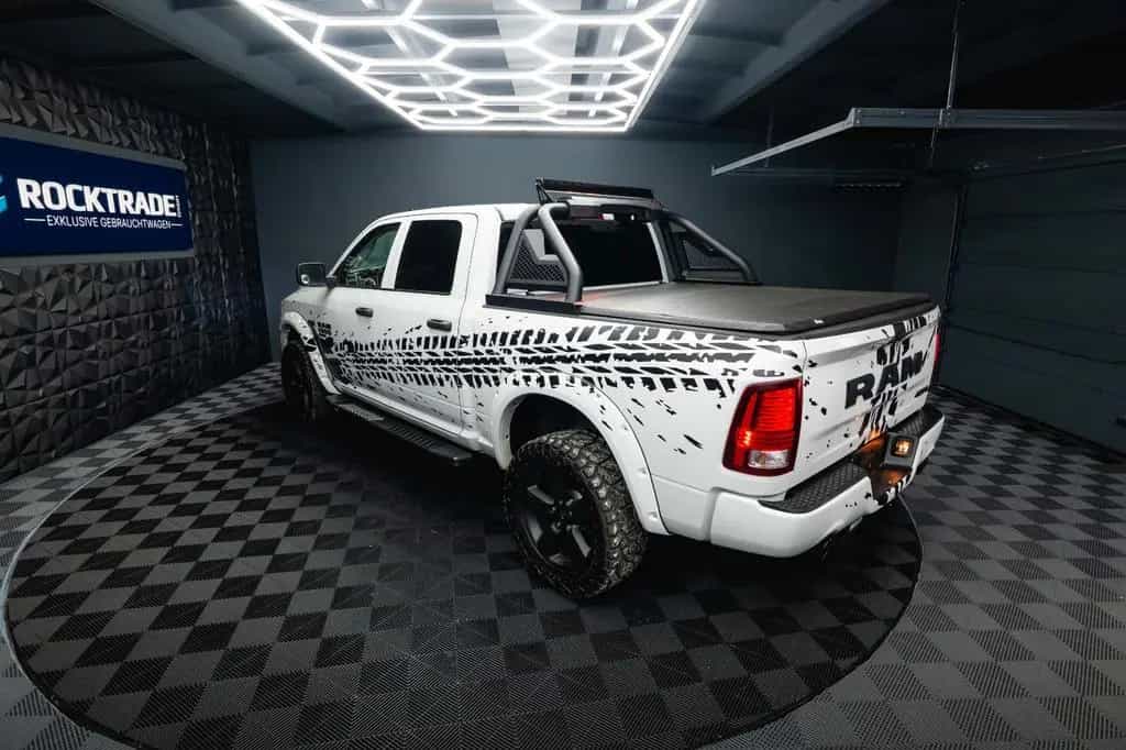 Dodge RAM 5.7 V8 HEMI 4x4 OFFROAD Night-Paket *LED*AHK 10/2021-photo-20
