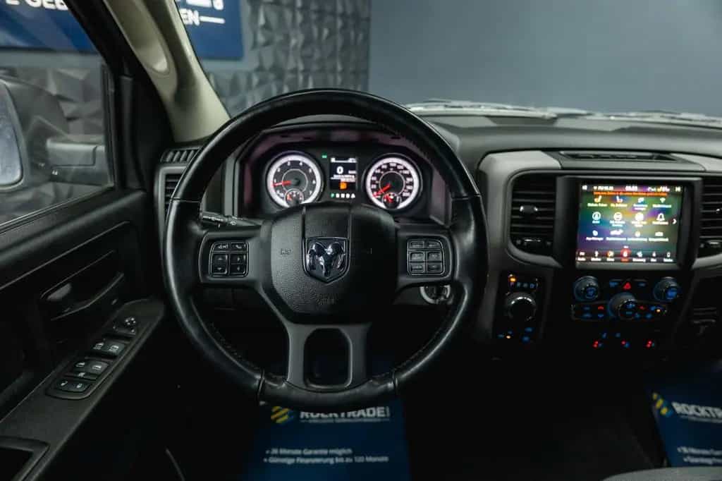 Dodge RAM 5.7 V8 HEMI 4x4 OFFROAD Night-Paket *LED*AHK 10/2021-photo-27