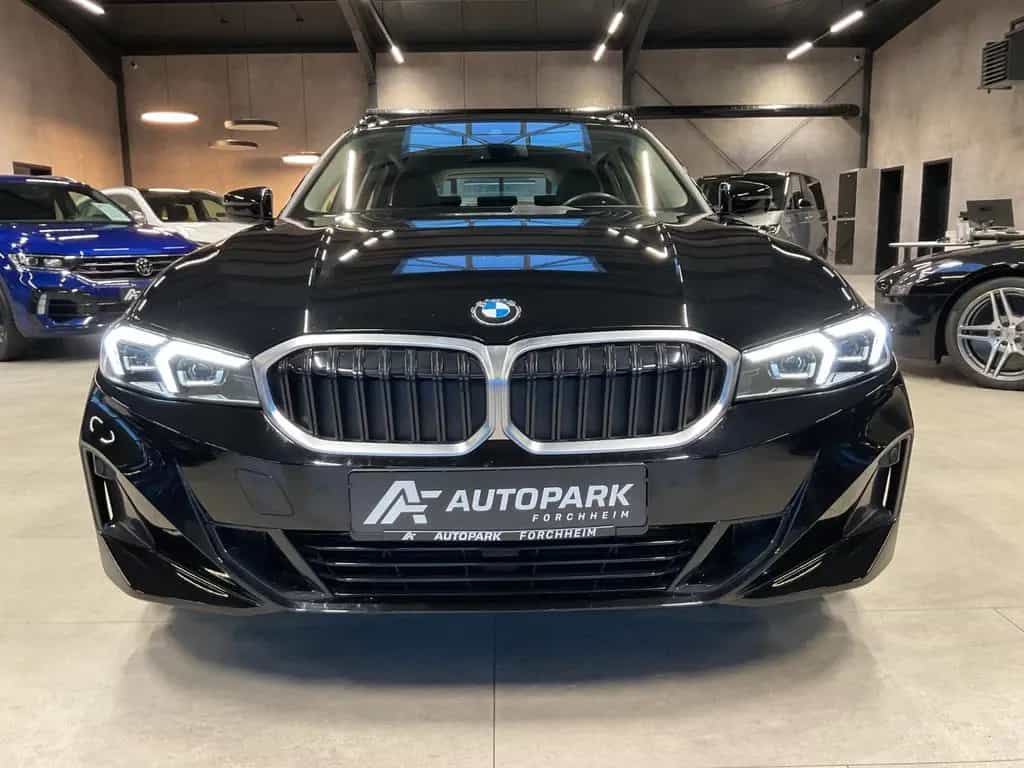 BMW 320 d Touring xDr. LED Navi Pano Widescreen 02/2023-photo-1