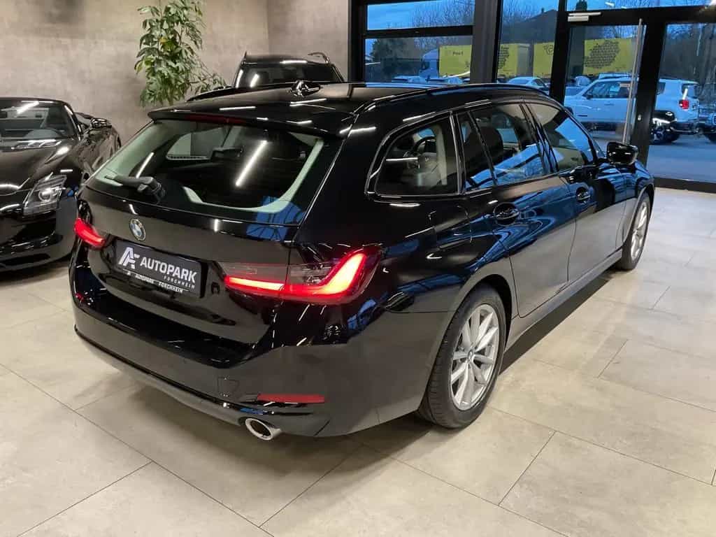 BMW 320 d Touring xDr. LED Navi Pano Widescreen 02/2023-photo-3