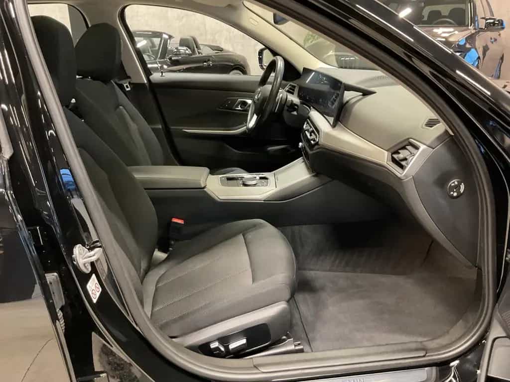 BMW 320 d Touring xDr. LED Navi Pano Widescreen 02/2023-photo-32