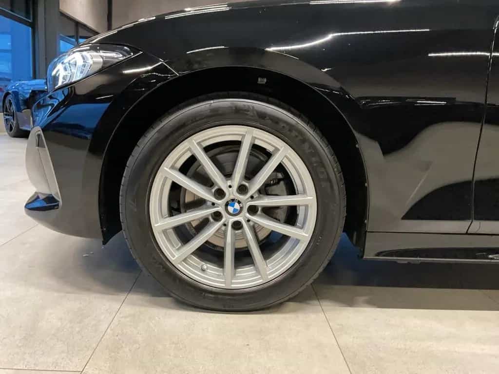 BMW 320 d Touring xDr. LED Navi Pano Widescreen 02/2023-photo-42