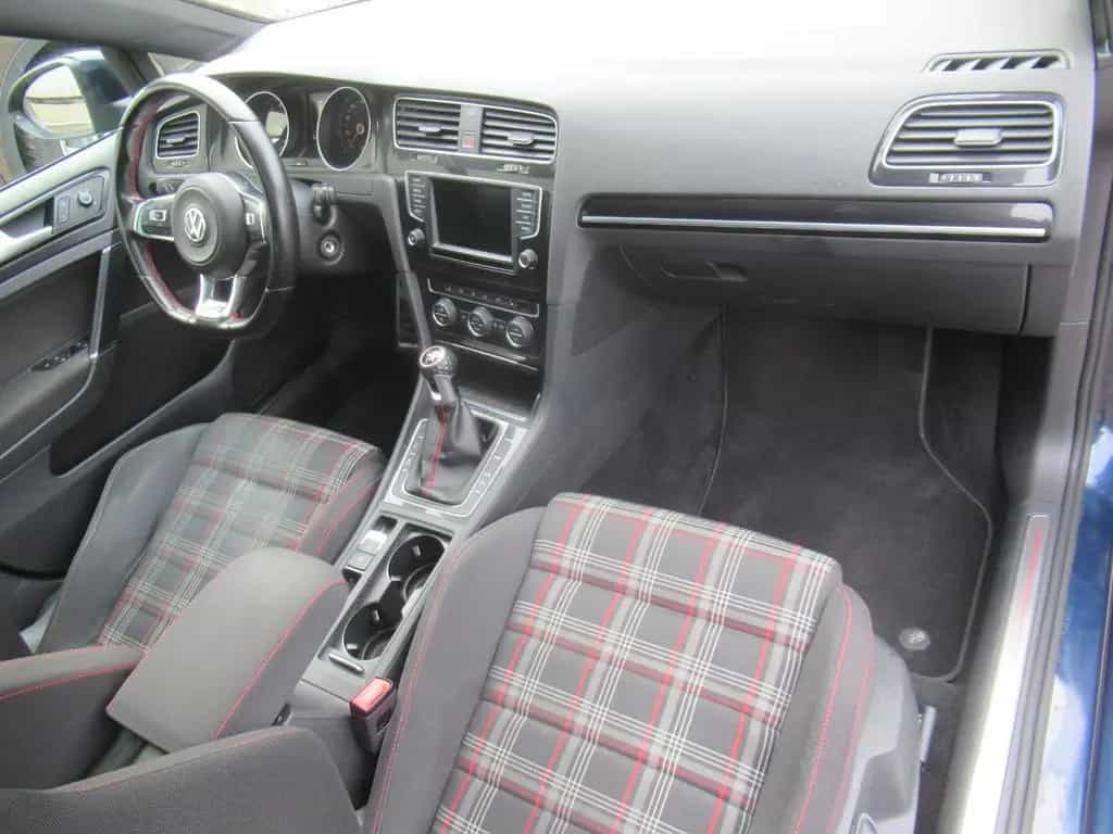 Volkswagen Golf VII Lim. GTI BMT-NAVI-XEN-LEDER-EGSD-SHZ-2. 10/2016-photo-23