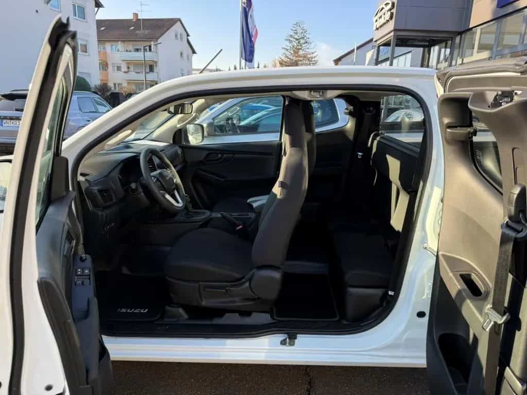 Isuzu D-Max Space Cab 4WD L Laderaumbeschichtung Apple null-photo-4