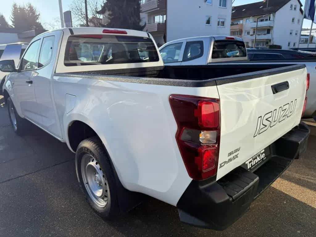 Isuzu D-Max Space Cab 4WD L Laderaumbeschichtung Apple null-photo-7