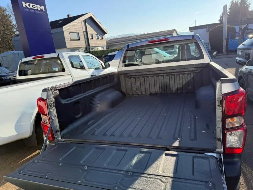 Isuzu D-Max Space Cab 4WD L Laderaumbeschichtung Apple null-photo-9