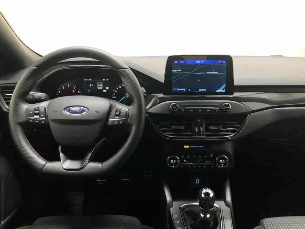 Ford Focus 1.5 EcoBoost ST-Line Fahrassist+Cam+LED 01/2020-photo-4