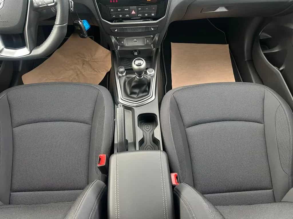 KGM Tivoli 1.5 T-GDI Essential (Nomad) null-photo-16