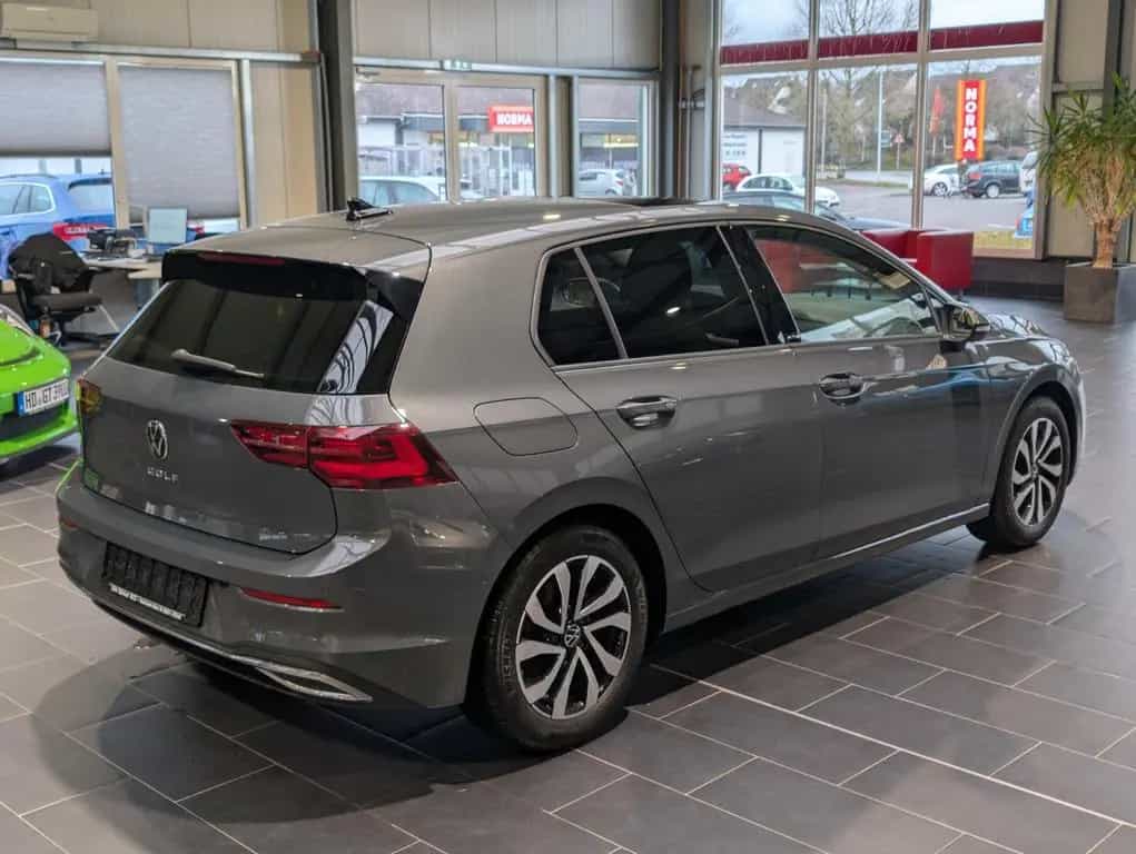Volkswagen Golf 2.0 TDI SCR DSG Active 11/2022-photo-5