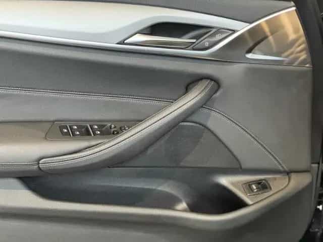 BMW 5 Series 520 i Touring LED+SHZ+Temp+Apple CarPlay 12/2022-photo-12