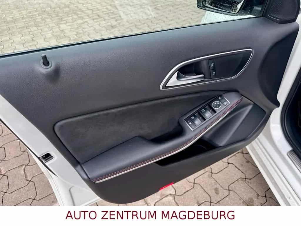 Mercedes-Benz A 220 4Matic*AMG SPORTLINE*AUTOM*NAV*LED 12/2015-photo-17