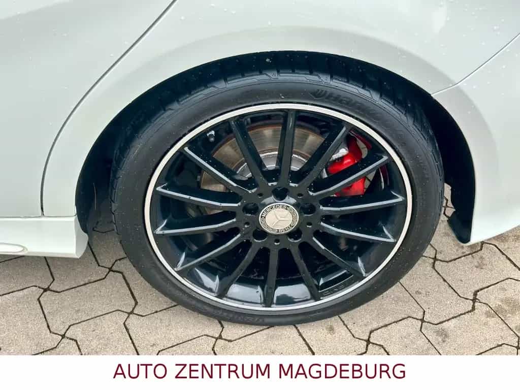 Mercedes-Benz A 220 4Matic*AMG SPORTLINE*AUTOM*NAV*LED 12/2015-photo-9
