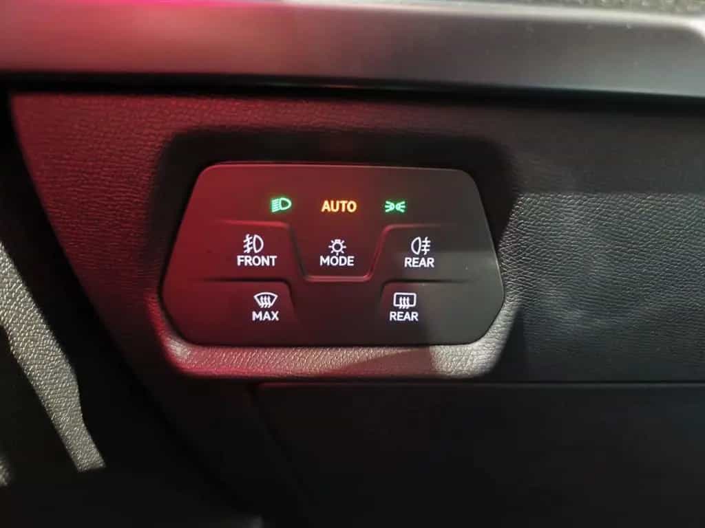 Cupra Formentor 333 VZ eSitz AHK PANO TOP VIEW MATRIX 05/2025-photo-11